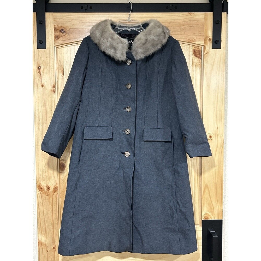 Vintage Marshall Fields & Co Women’s Wool Trench Coat  Fur Collar Gray Buttons S